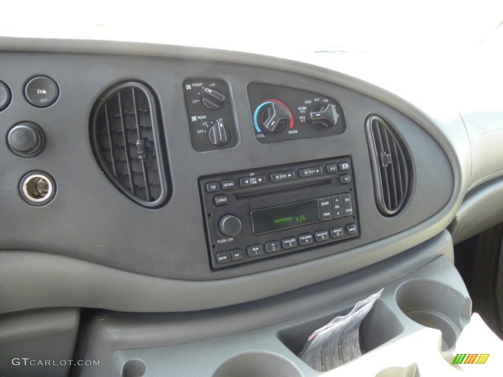 2007 Ford E Series Van E150 Passenger Controls Photos