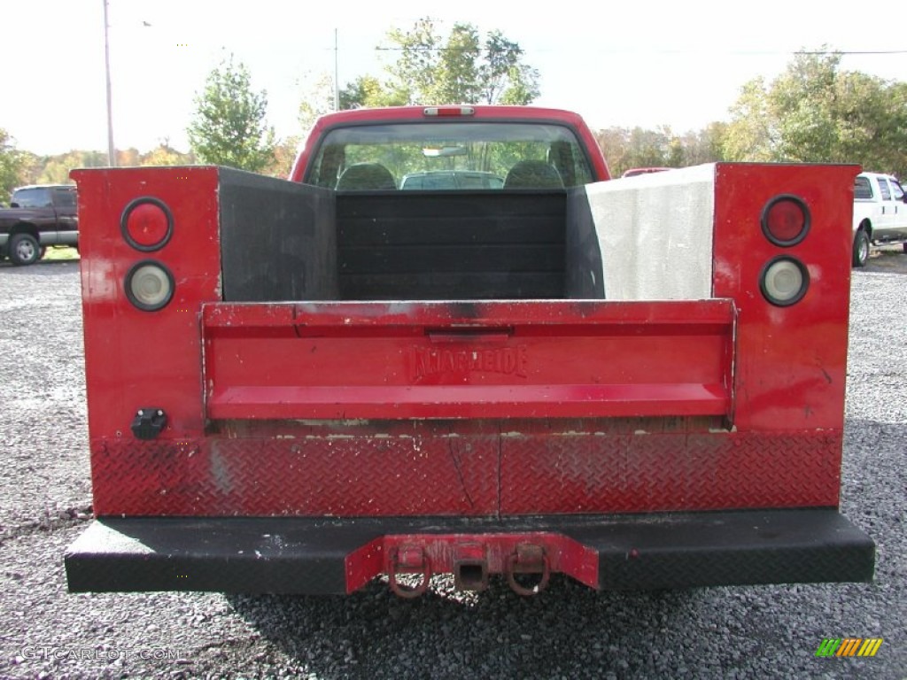 2005 F350 Super Duty XL Regular Cab 4x4 Utility - Red / Medium Flint photo #7