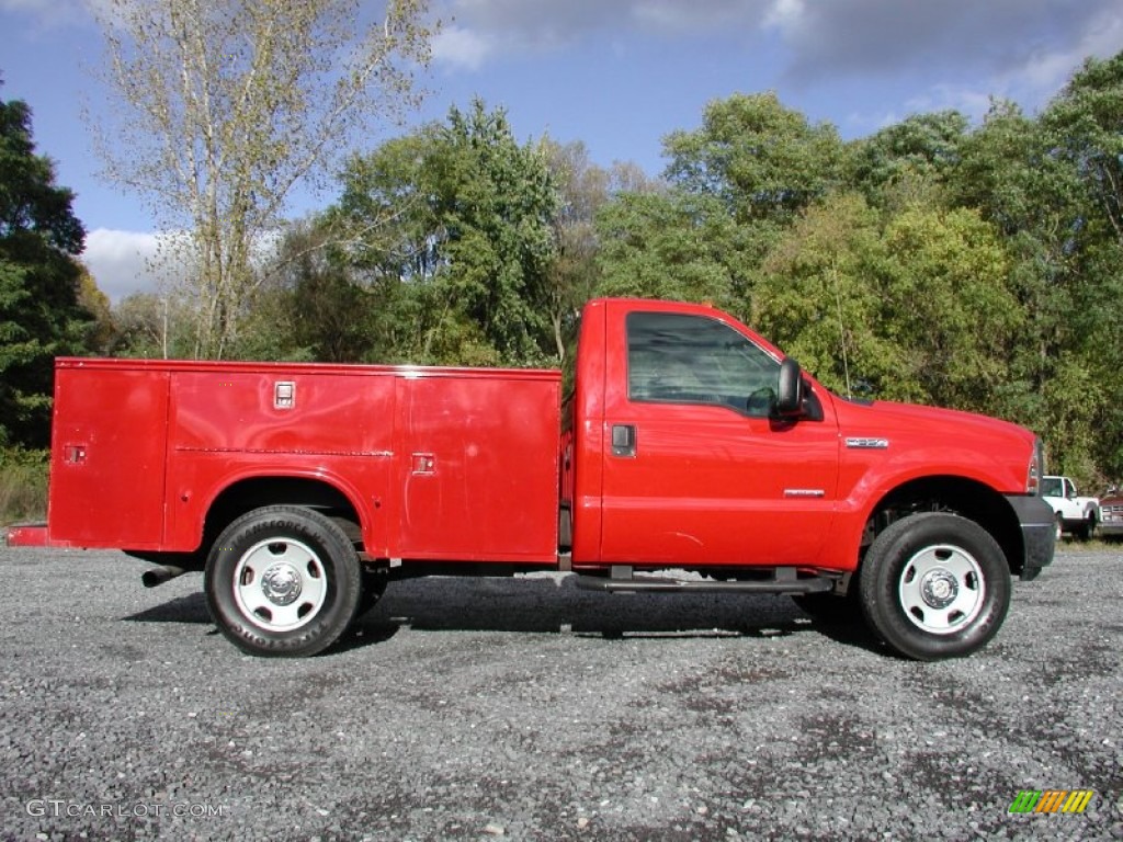 Red 2005 Ford F350 Super Duty XL Regular Cab 4x4 Utility Exterior Photo #72109458