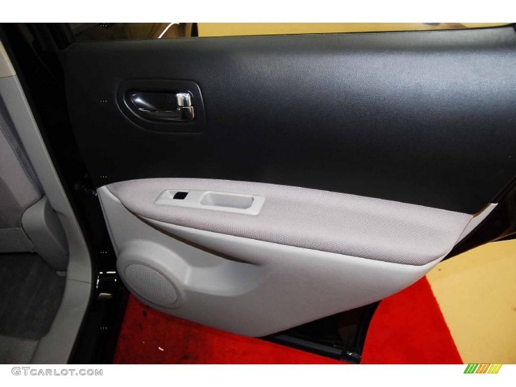 2011 Rogue S - Wicked Black / Gray photo #16