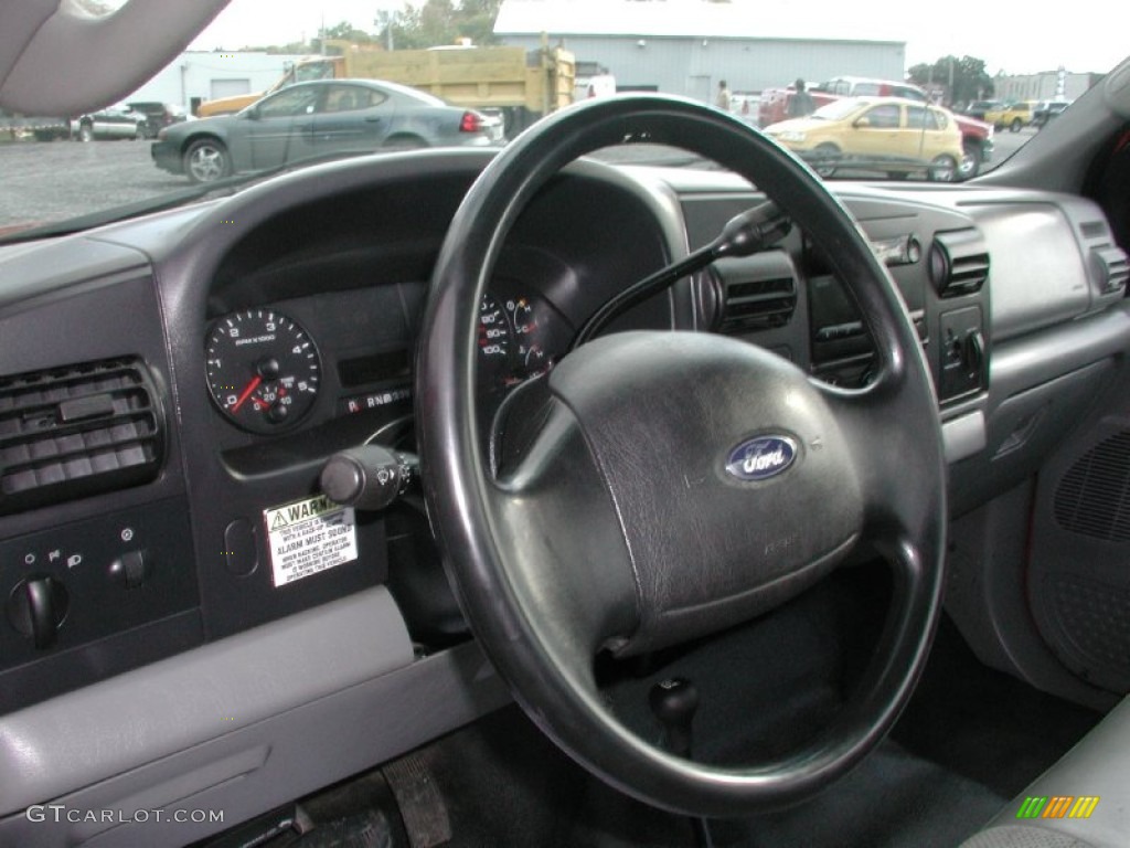 2005 Ford F350 Super Duty XL Regular Cab 4x4 Utility Medium Flint Steering Wheel Photo #72110172