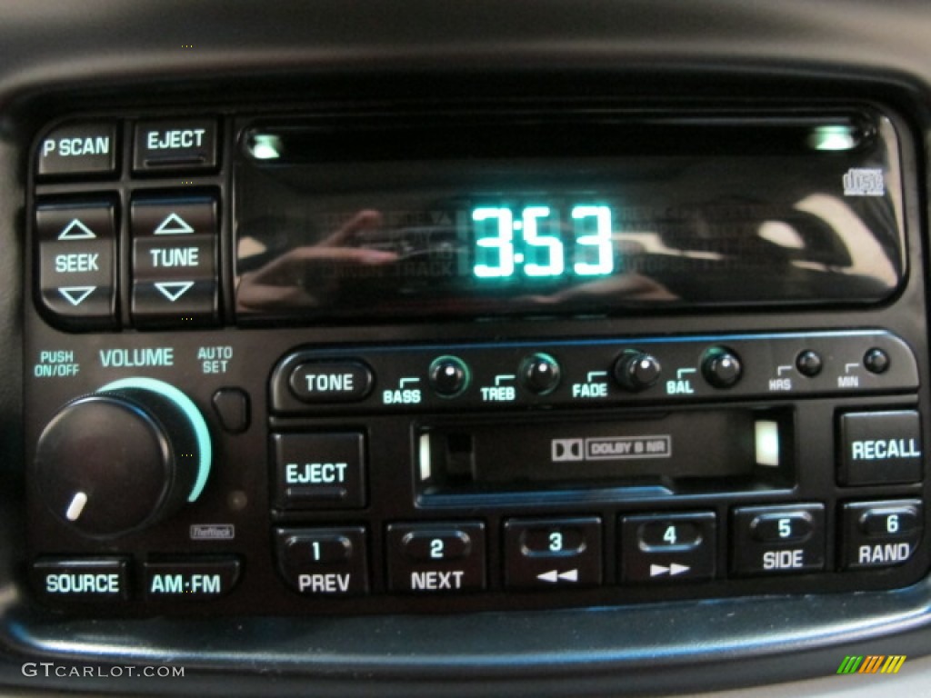 2003 Buick Regal LS Audio System Photo #72111150