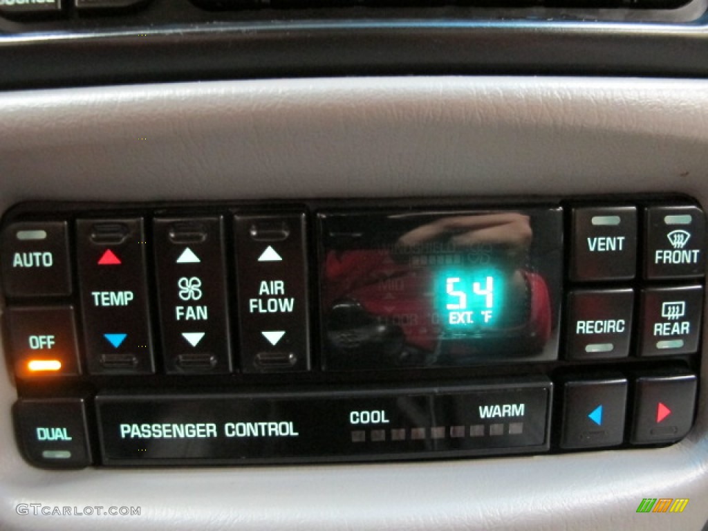 2003 Buick Regal LS Controls Photo #72111174