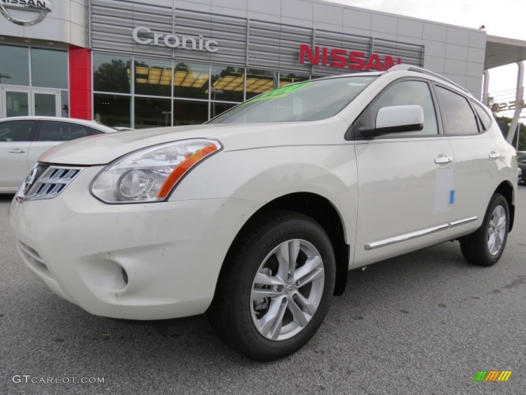 Pearl White Nissan Rogue