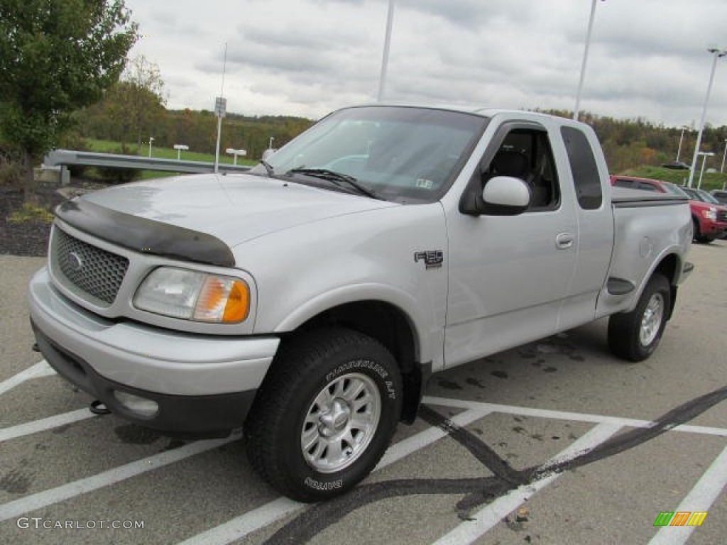 2003 F150 XLT SuperCab 4x4 - Silver Metallic / Medium Graphite Grey photo #6