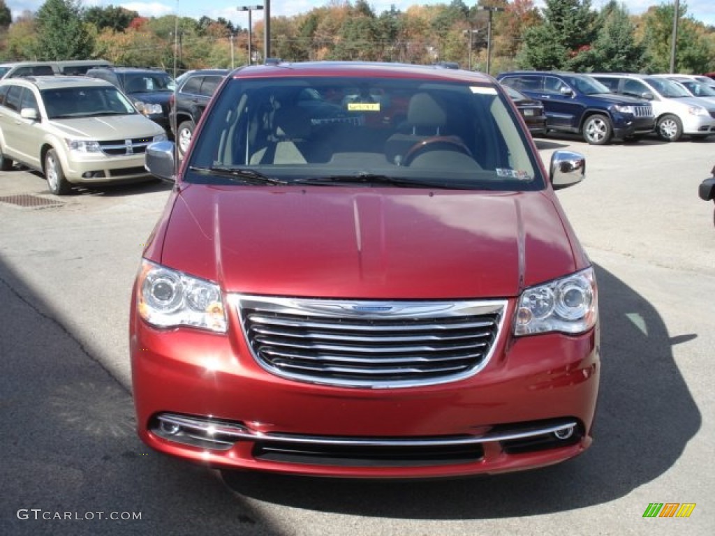 2013 Town & Country Limited - Deep Cherry Red Crystal Pearl / Dark Frost Beige/Medium Frost Beige photo #3