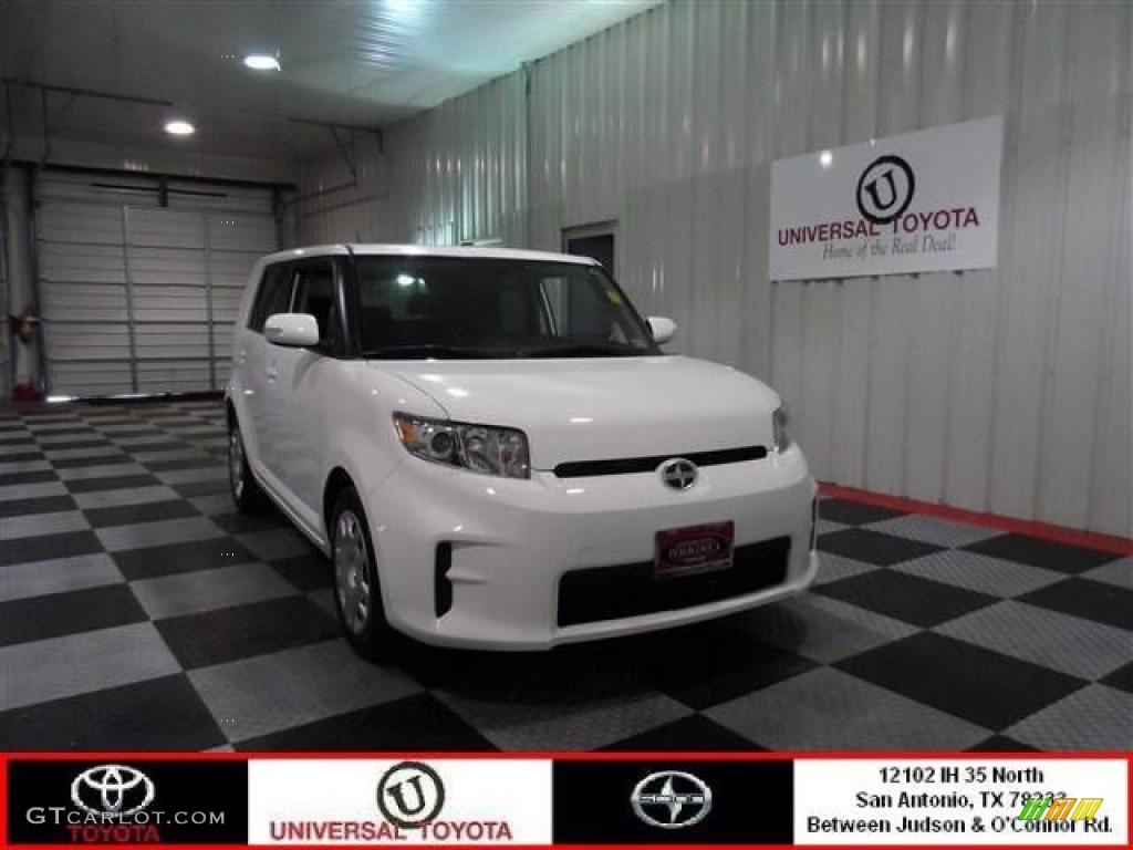 Super White Scion xB