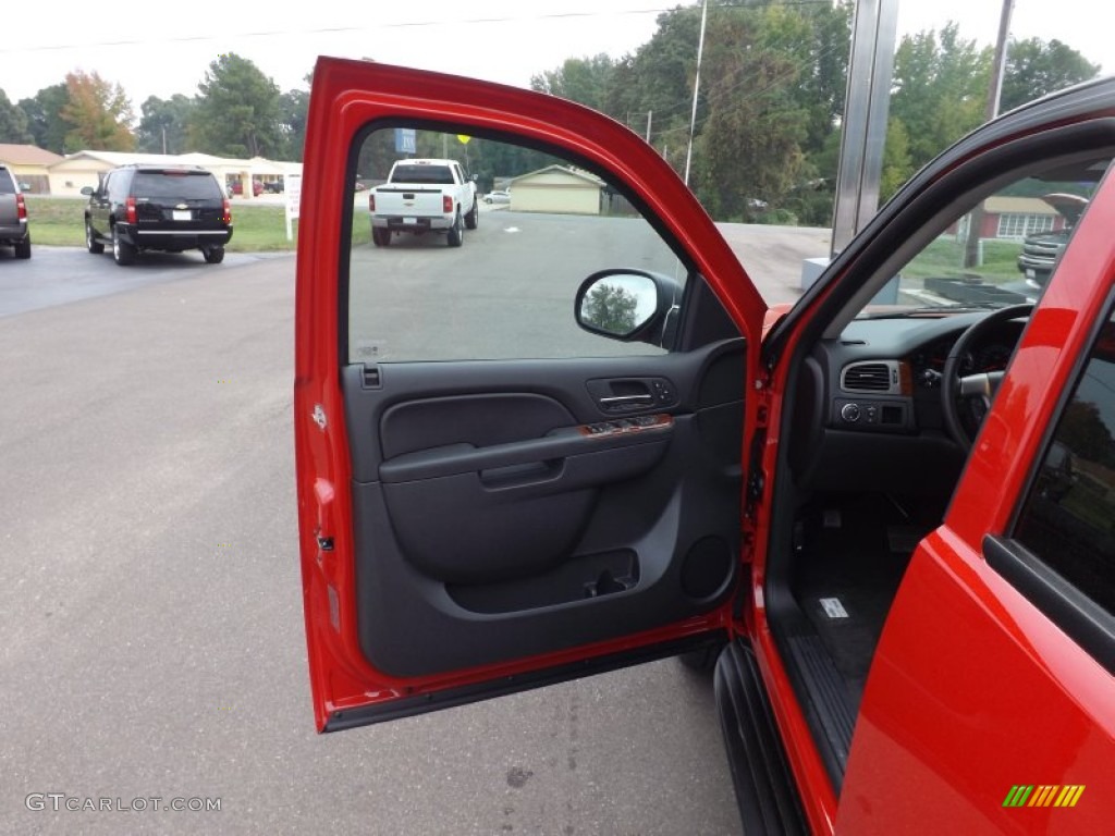 2013 Tahoe LT - Victory Red / Ebony photo #15