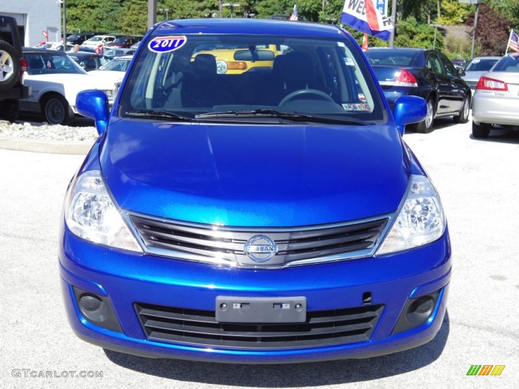 2011 Versa 1.8 S Hatchback - Metallic Blue / Charcoal photo #3