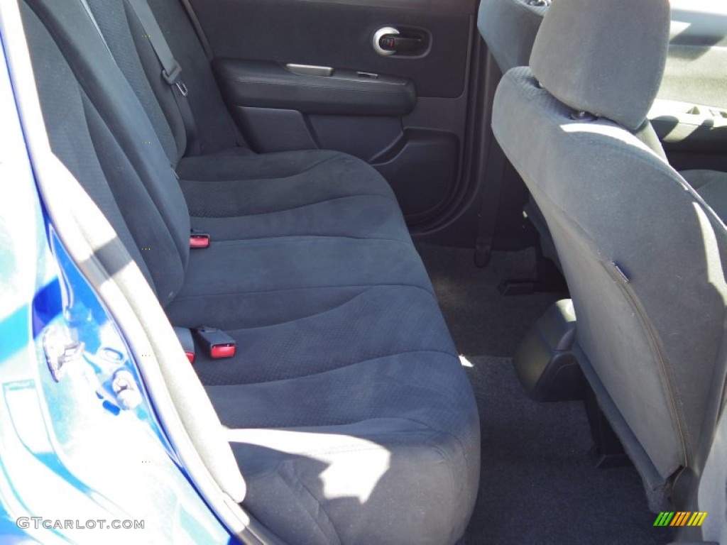 2011 Versa 1.8 S Hatchback - Metallic Blue / Charcoal photo #15