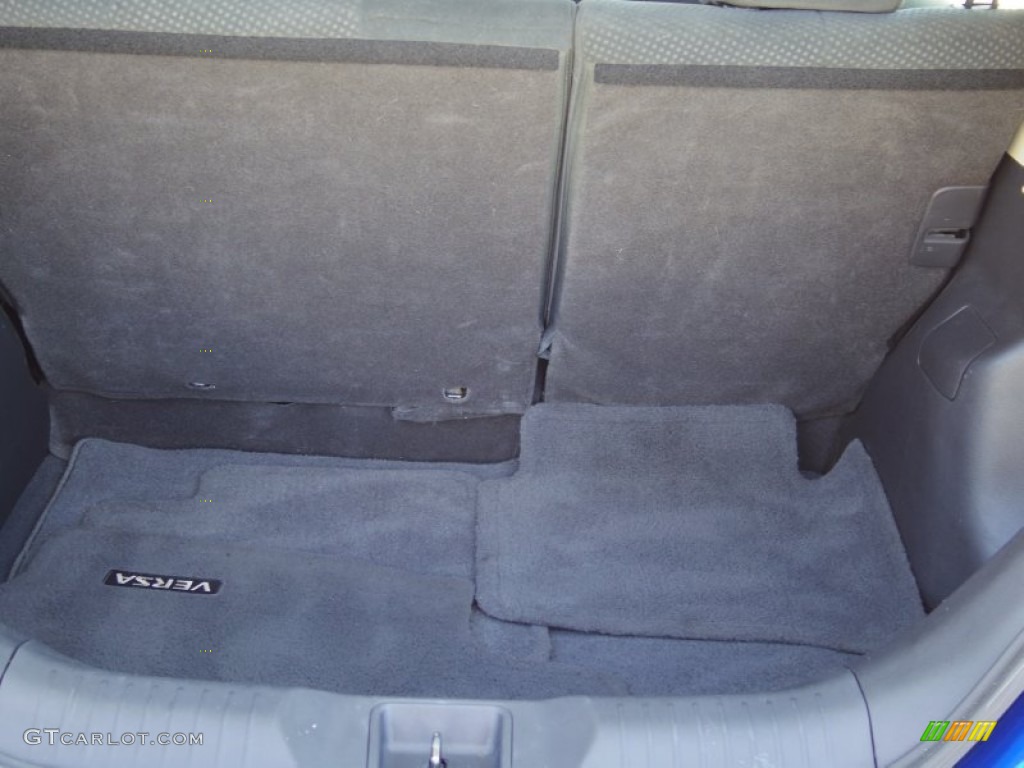 2011 Versa 1.8 S Hatchback - Metallic Blue / Charcoal photo #16