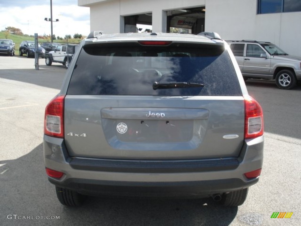 2013 Compass Latitude 4x4 - Mineral Gray Metallic / Dark Slate Gray photo #7