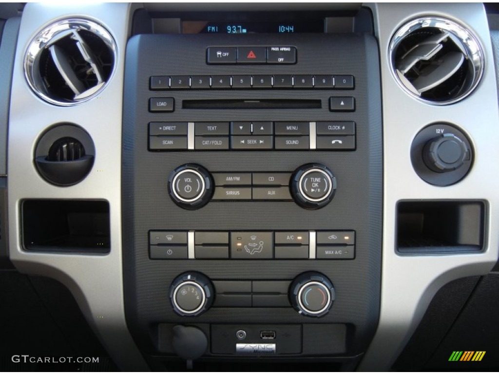 2013 Ford F150 XLT SuperCrew Controls Photo #72125712