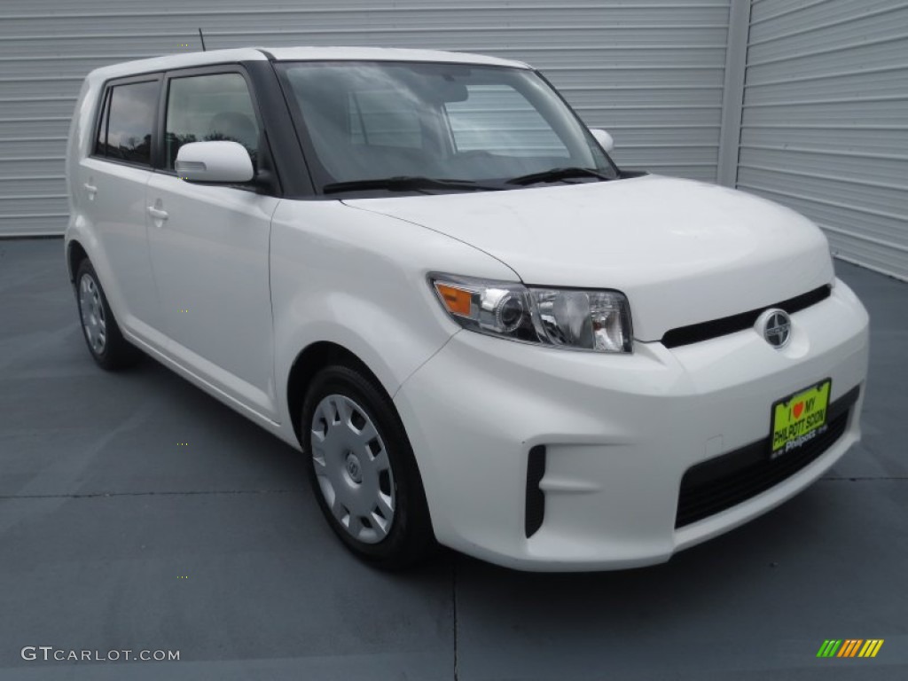 Super White Scion xB