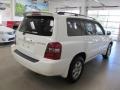 Super White - Highlander V6 4WD Photo No. 7