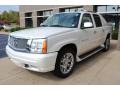 White Diamond - Escalade EXT AWD Photo No. 4