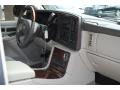 White Diamond - Escalade EXT AWD Photo No. 19