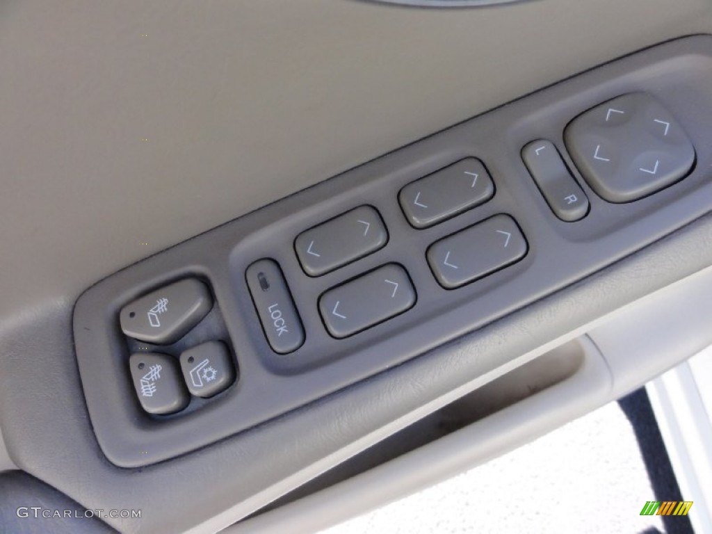 2004 DeVille DTS - White Lightning / Cashmere photo #13