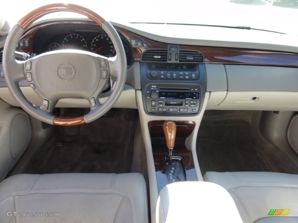 2004 DeVille DTS - White Lightning / Cashmere photo #25