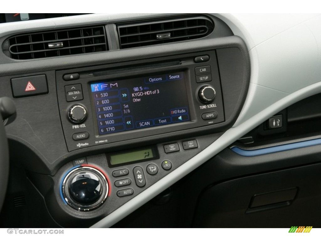 2012 Toyota Prius c Hybrid Three Controls Photo #72138765