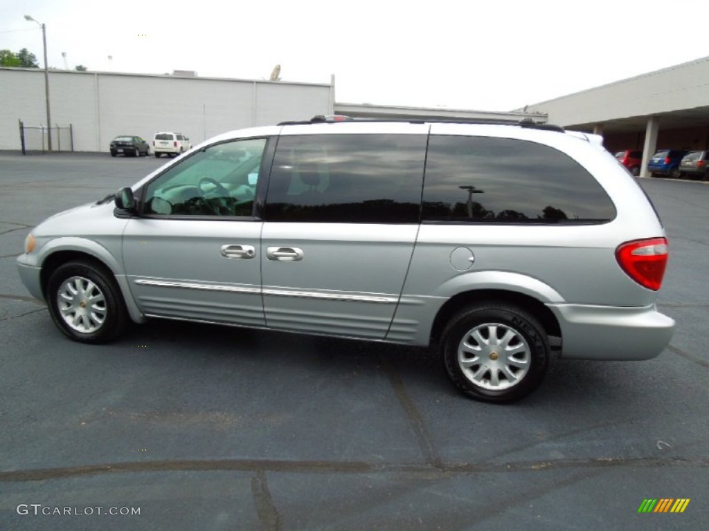 2002 Town & Country LXi - Bright Silver Metallic / Sandstone photo #3