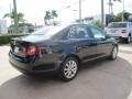 Black - Jetta SE Sedan Photo No. 5