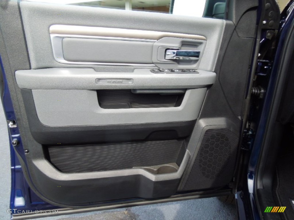 2013 Ram 1500 SLT Crew Cab 4x4 Black/Diesel Gray Door Panel Photo #72143082