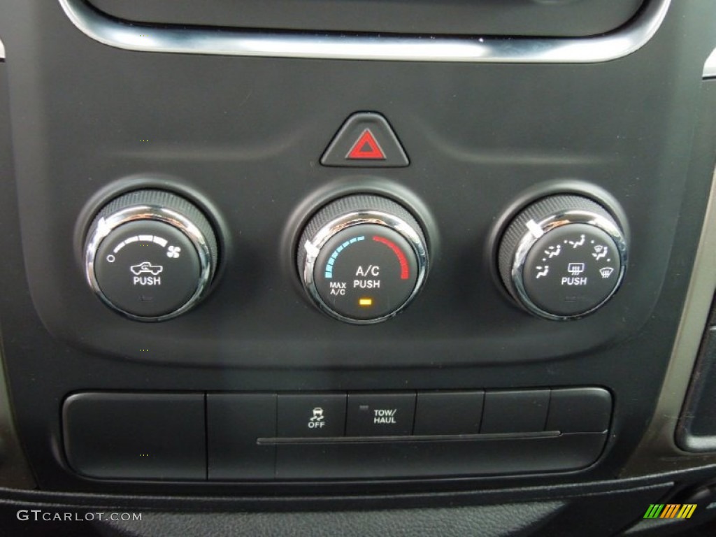2013 Ram 1500 SLT Crew Cab 4x4 Controls Photos