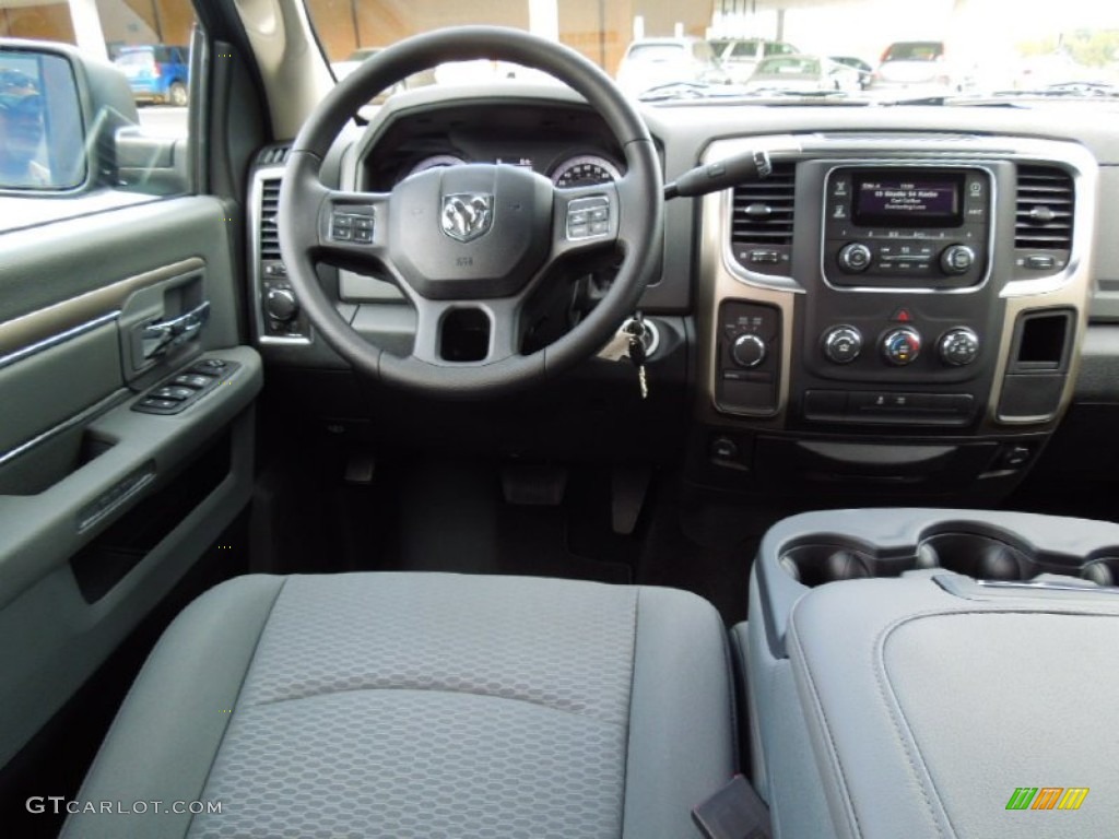 2013 Ram 1500 SLT Crew Cab 4x4 Black/Diesel Gray Dashboard Photo #72143277