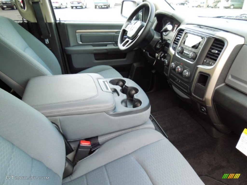 Black/Diesel Gray Interior 2013 Ram 1500 SLT Crew Cab 4x4 Photo #72143411