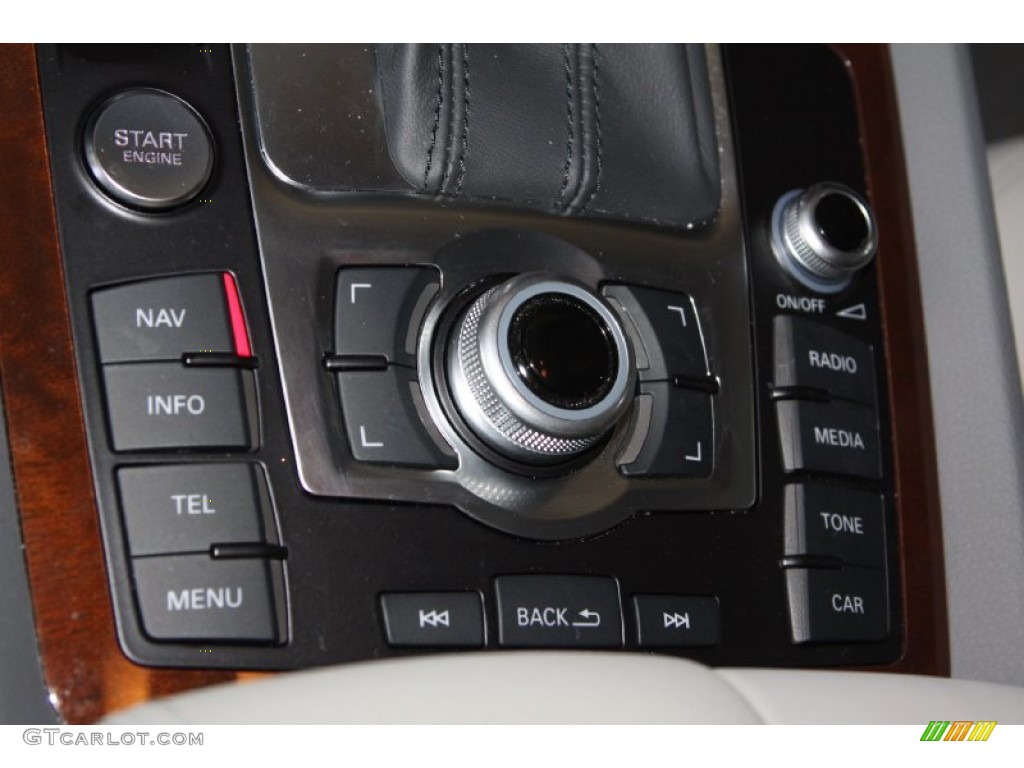 2012 Audi Q7 3.0 TFSI quattro Controls Photo #72143487