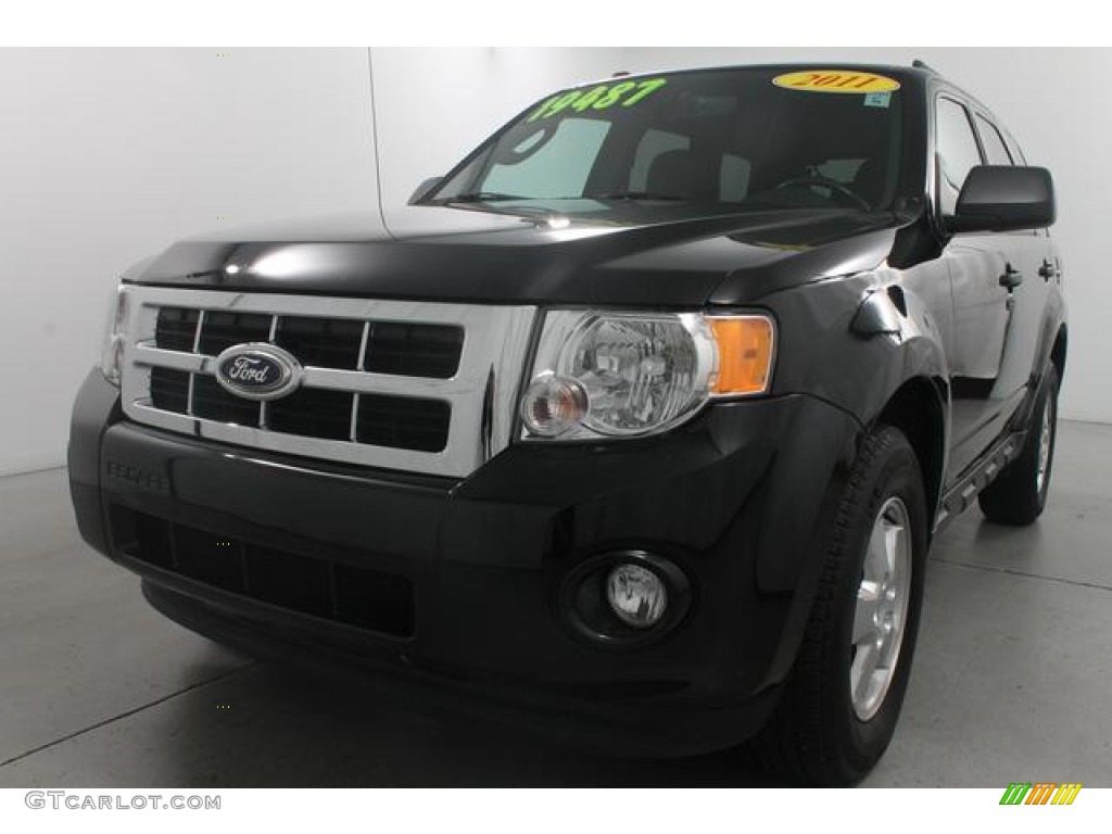 2011 Escape XLT V6 - Tuxedo Black Metallic / Charcoal Black photo #2