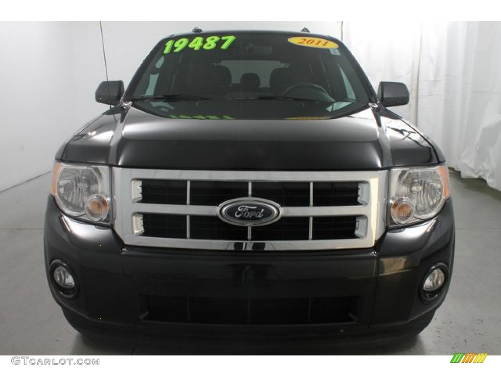 2011 Escape XLT V6 - Tuxedo Black Metallic / Charcoal Black photo #3
