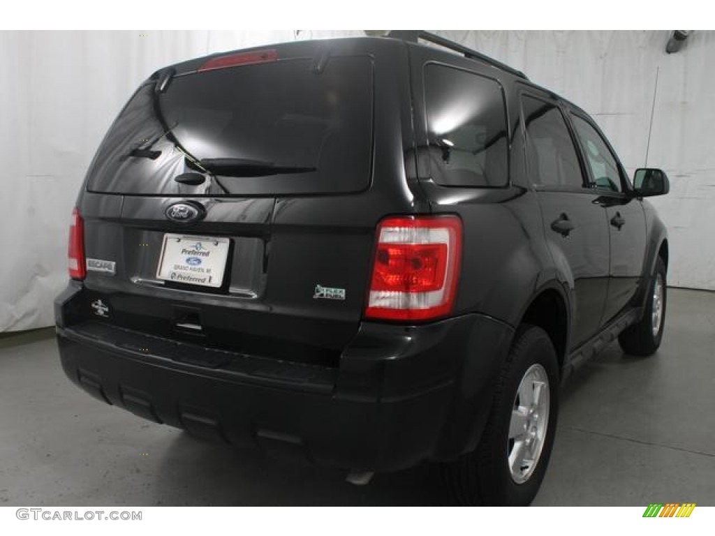 2011 Escape XLT V6 - Tuxedo Black Metallic / Charcoal Black photo #7