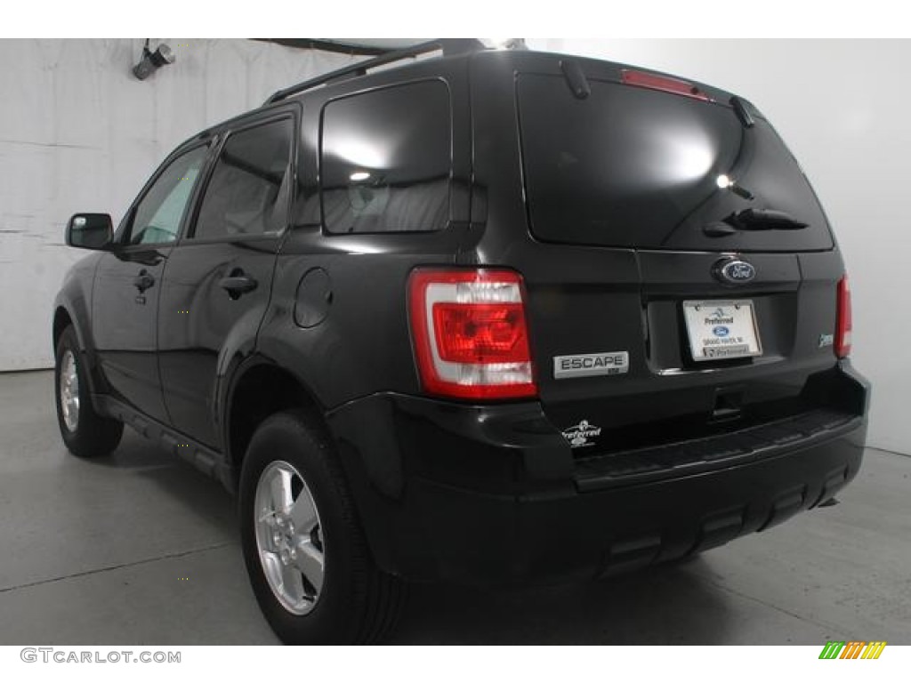2011 Escape XLT V6 - Tuxedo Black Metallic / Charcoal Black photo #9