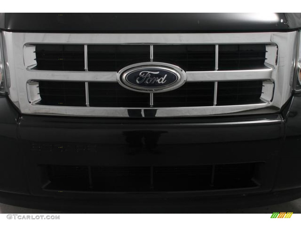 2011 Escape XLT V6 - Tuxedo Black Metallic / Charcoal Black photo #13