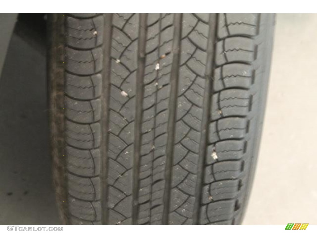 2011 Escape XLT V6 - Tuxedo Black Metallic / Charcoal Black photo #17