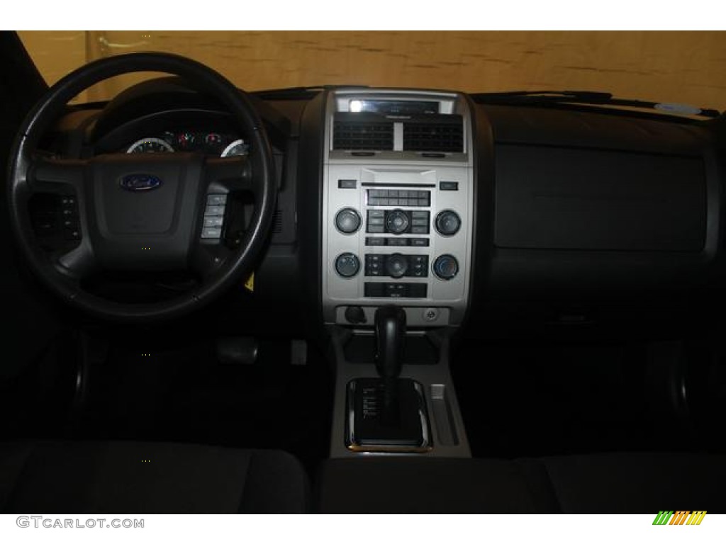 2011 Escape XLT V6 - Tuxedo Black Metallic / Charcoal Black photo #22