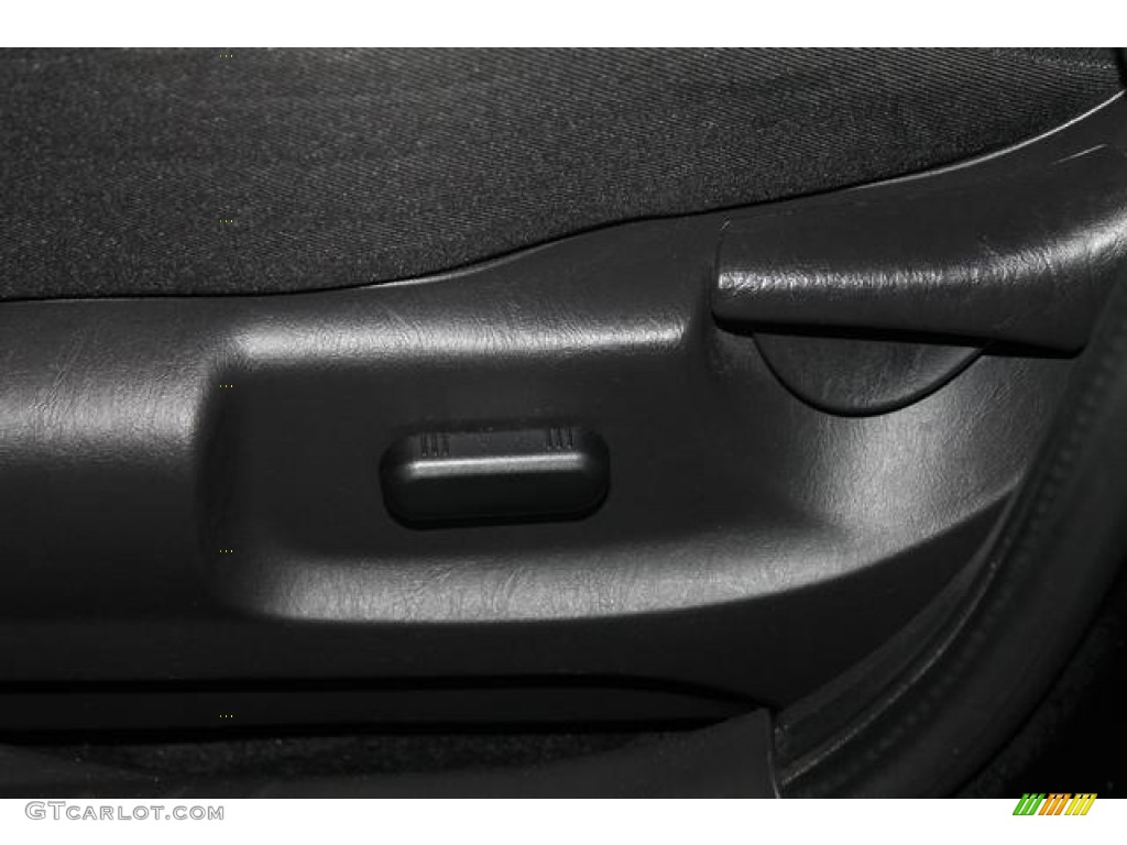 2011 Escape XLT V6 - Tuxedo Black Metallic / Charcoal Black photo #26