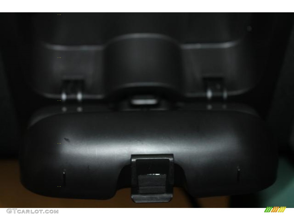 2011 Escape XLT V6 - Tuxedo Black Metallic / Charcoal Black photo #36