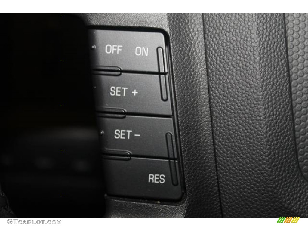 2011 Escape XLT V6 - Tuxedo Black Metallic / Charcoal Black photo #44