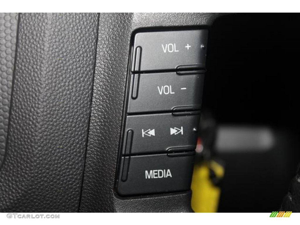 2011 Escape XLT V6 - Tuxedo Black Metallic / Charcoal Black photo #45