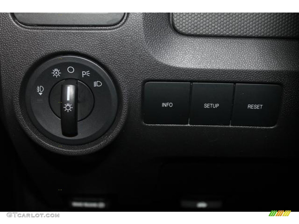 2011 Escape XLT V6 - Tuxedo Black Metallic / Charcoal Black photo #46