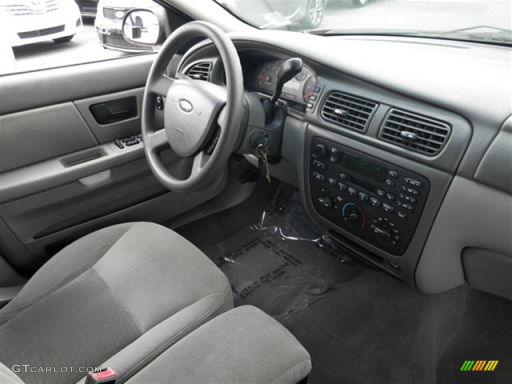 2004 Ford Taurus SES Sedan Medium Graphite Dashboard Photo #72145364