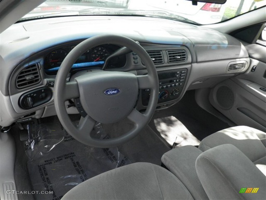 Medium Graphite Interior 2004 Ford Taurus SES Sedan Photo #72145614