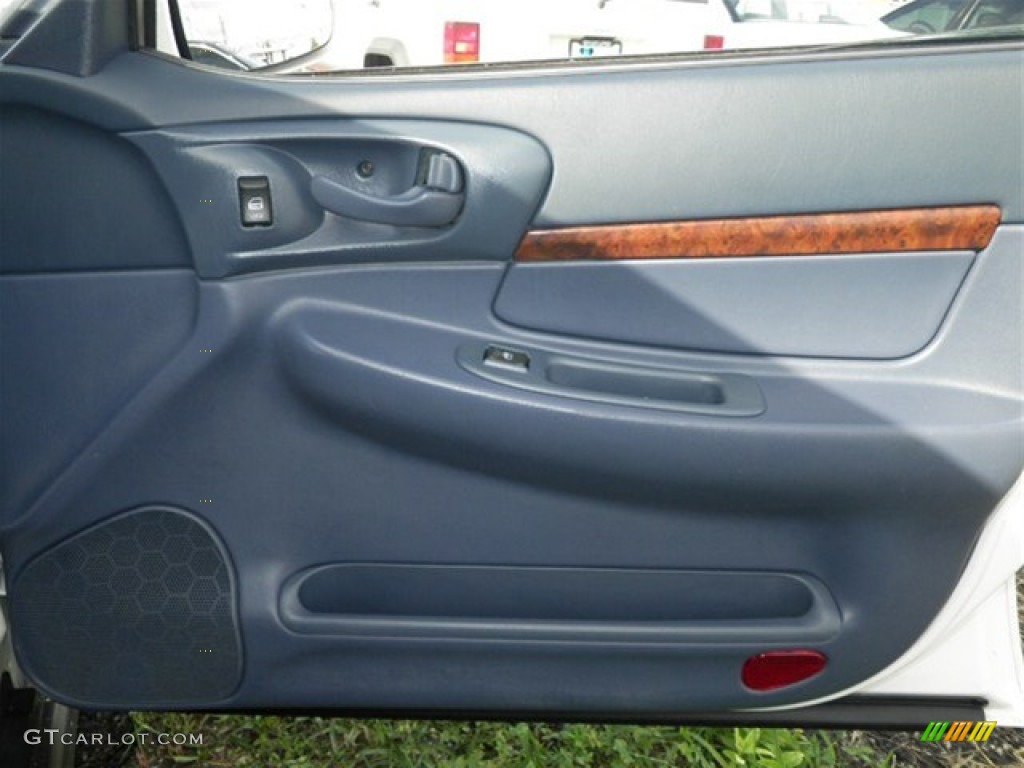 2002 Impala  - White / Regal Blue photo #10