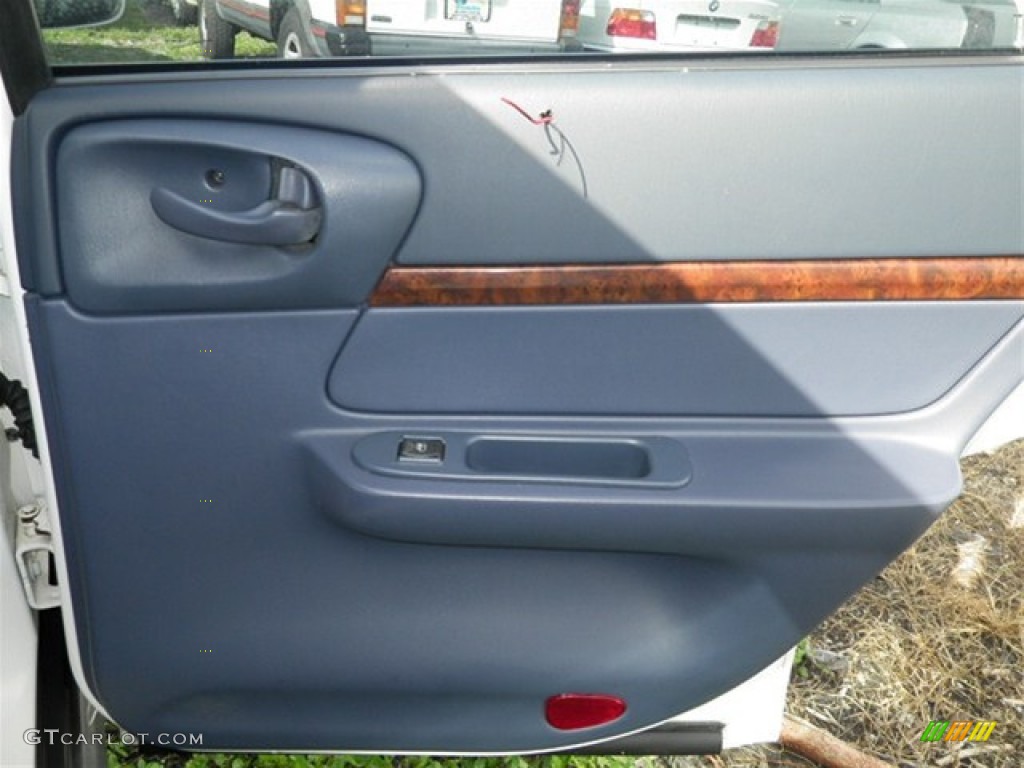 2002 Impala  - White / Regal Blue photo #11