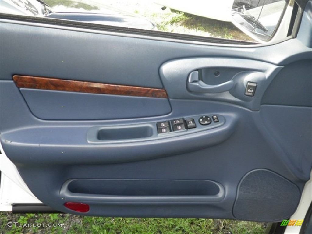 2002 Impala  - White / Regal Blue photo #15