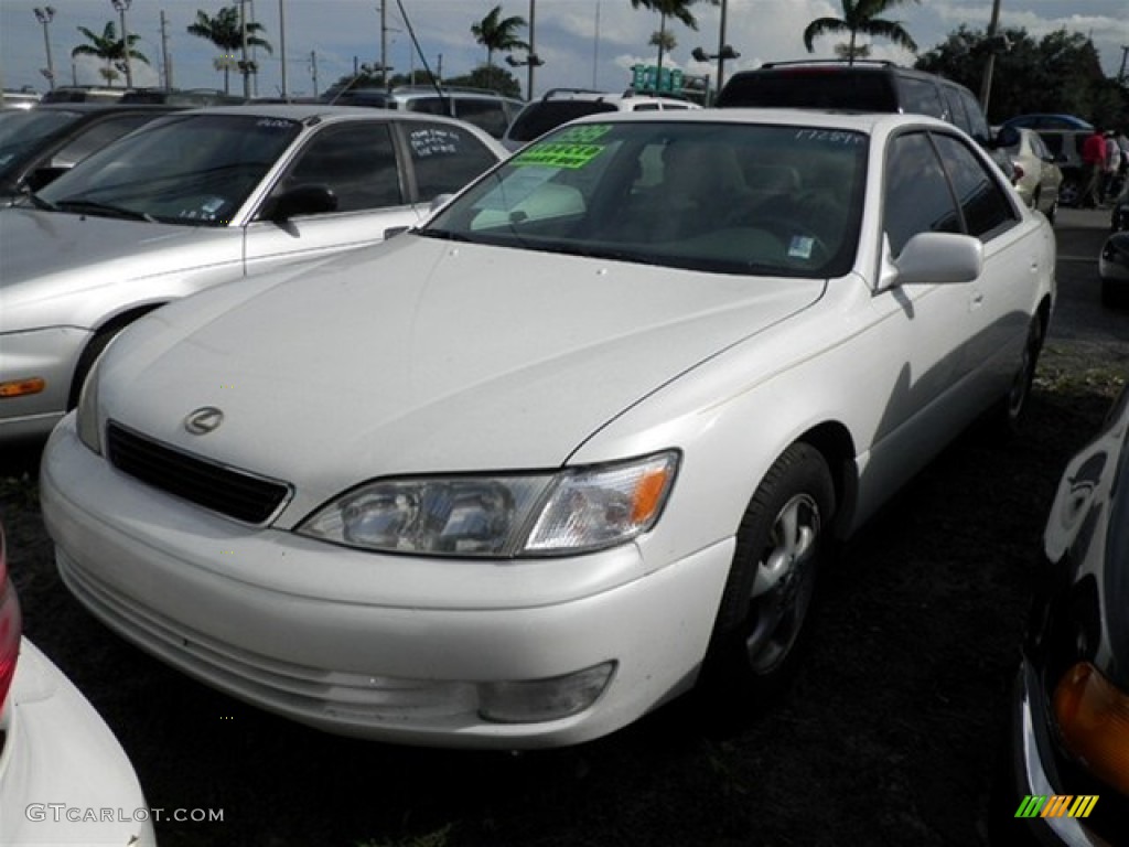 1998 ES 300 - Diamond White Pearl / Beige photo #5