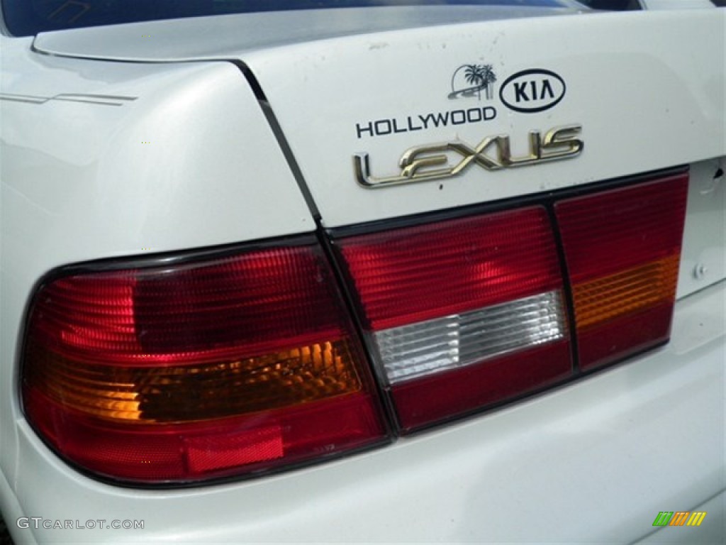 1998 ES 300 - Diamond White Pearl / Beige photo #8